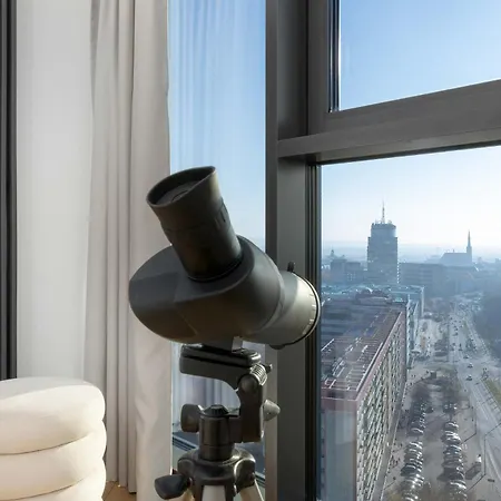 Stylish With Views And Parking In The Prestigious Hanza Tower With Swimming Pool By Renters *