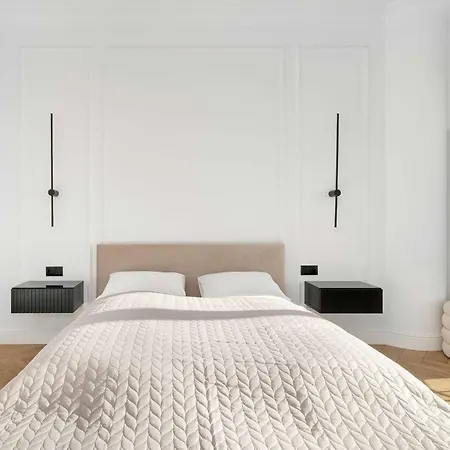 Stylish With Views And Parking In The Prestigious Hanza Tower With Swimming Pool By Renters דירה שצ'צ'ין