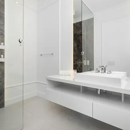 דירה Stylish With Views And Parking In The Prestigious Hanza Tower With Swimming Pool By Renters *