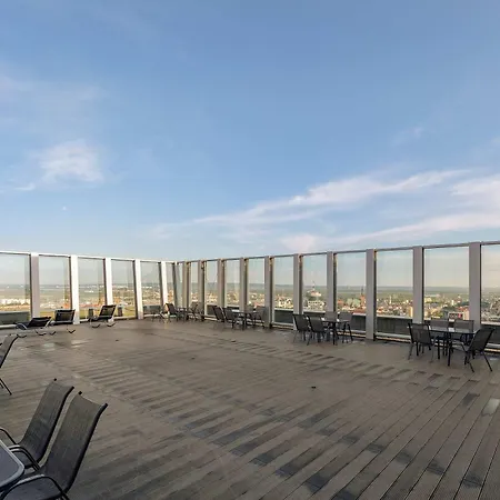 דירה Stylish With Views And Parking In The Prestigious Hanza Tower With Swimming Pool By Renters