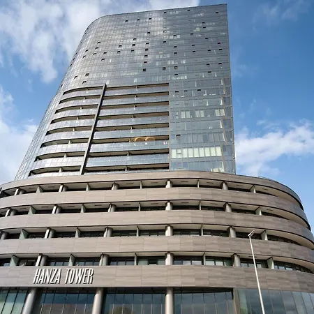 Lägenhet Stylish With Views And Parking In The Prestigious Hanza Tower With Swimming Pool By Renters Szczecin