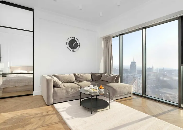 Stylish With Views And Parking In The Prestigious Hanza Tower With Swimming Pool By Renters Щецин