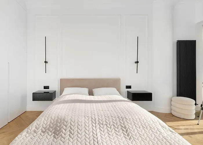 Stylish With Views And Parking In The Prestigious Hanza Tower With Swimming Pool By Renters Апартаменты Щецин