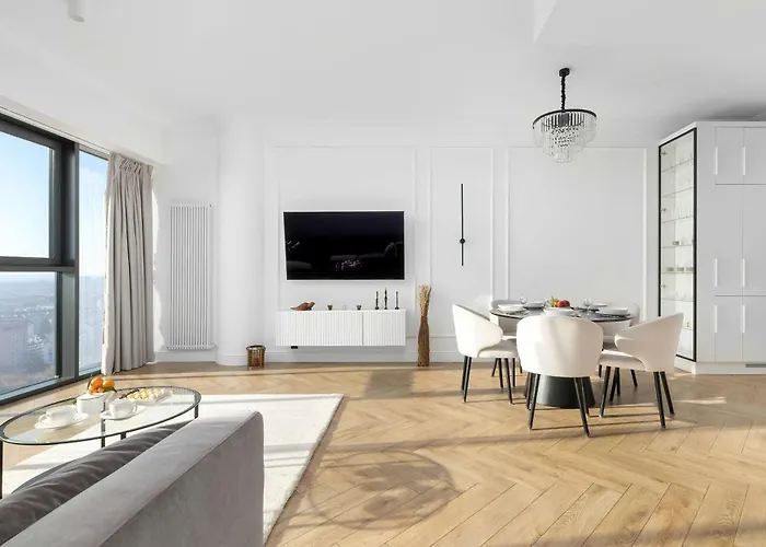 Stylish With Views And Parking In The Prestigious Hanza Tower With Swimming Pool By Renters Щецин