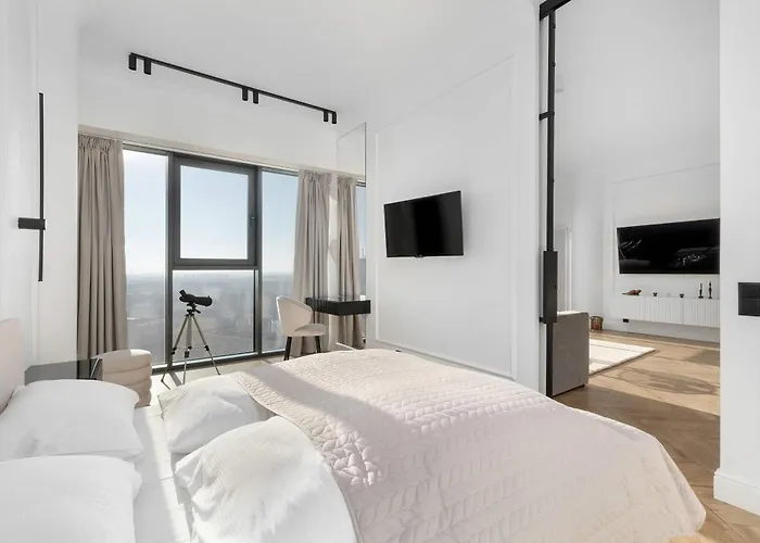 Stylish With Views And Parking In The Prestigious Hanza Tower With Swimming Pool By Renters Апартаменты Щецин