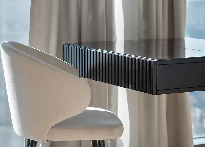 Stylish With Views And Parking In The Prestigious Hanza Tower With Swimming Pool By Renters