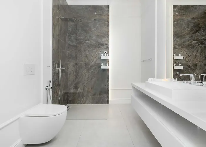 Stylish With Views And Parking In The Prestigious Hanza Tower With Swimming Pool By Renters *